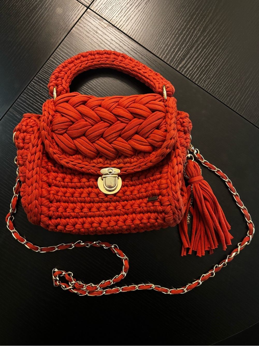 Alexa Red Crochet Crossbody Bag Chunky Knit T-Shirt Yarn Purse Tassel